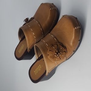 Y2K BOHO Bongo "Allie" Tan Leather Clogs